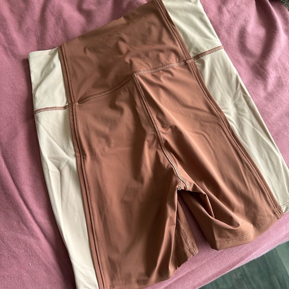 Lululemon Athletica Brown and Tan Activewear - Picture 2 of 11